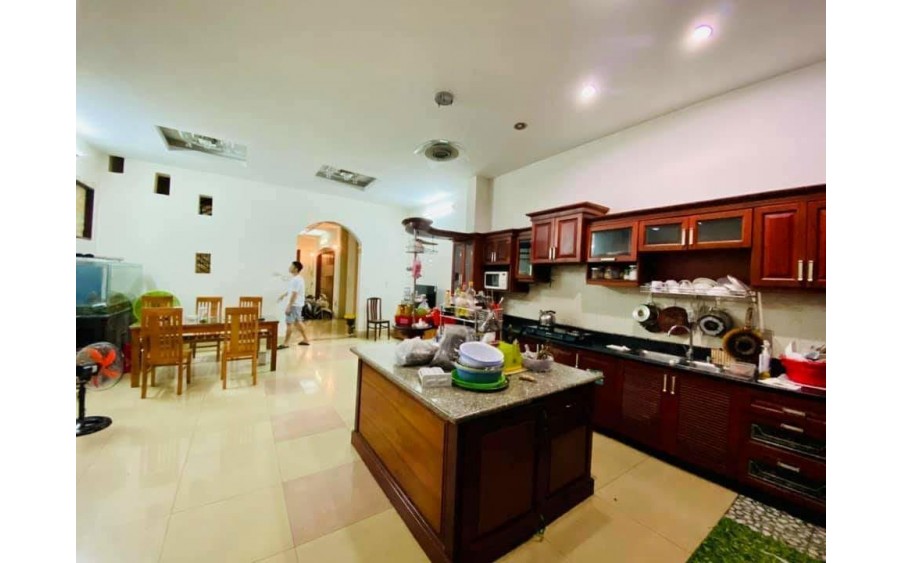 Bán nhà gấp nhà 73.4m2  hẻm ôtô 2 tầng BTCT Phan Huy Ích giá chỉ 4.530 tỷ.